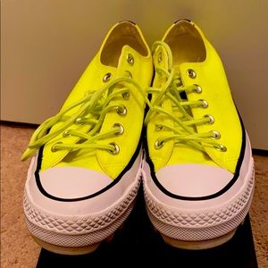 Neon platform converse